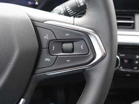 New 2026 Chevrolet Trax LT w/ Sunroof Package image 24