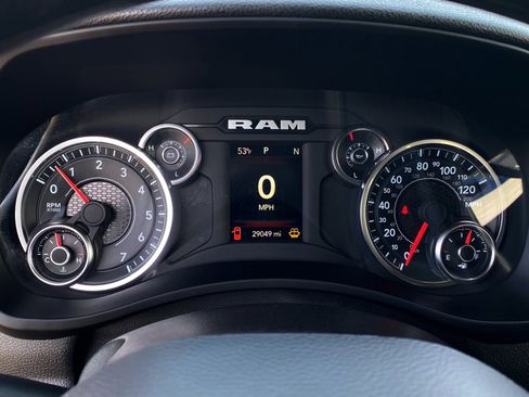 Used 2024 RAM 2500 Tradesman w/ Chrome Appearance Group image 27