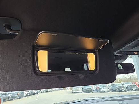 Used 2025 GMC Yukon Denali image 72