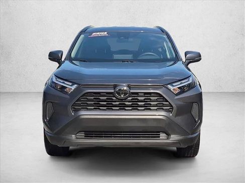 Used 2025 Toyota RAV4 XLE AWD/4WD image 2