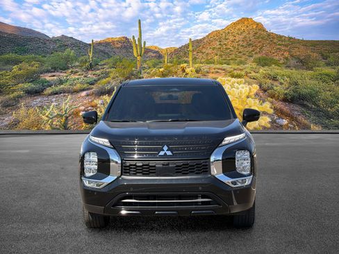 Used 2024 Mitsubishi Outlander FWD image 5