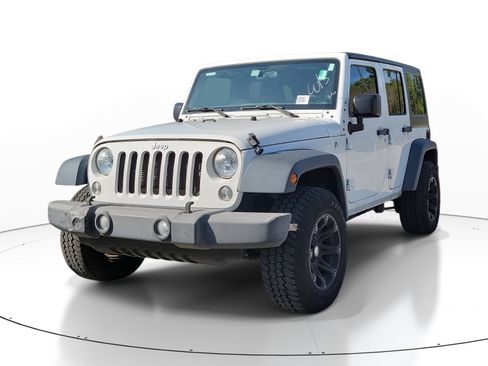 Used 2018 Jeep Wrangler Unlimited Sport w/ Connectivity Group image 3