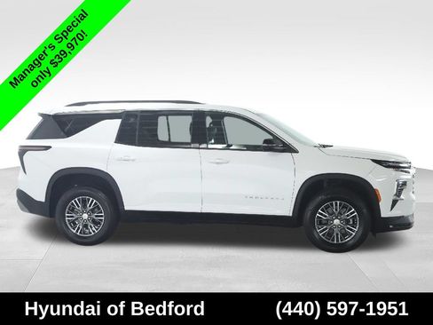 Used 2026 Chevrolet Traverse LT AWD/4WD image 12