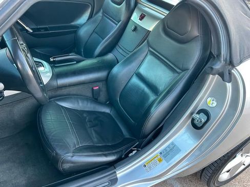 Used 2008 Saturn Sky Base w/ Premium Trim Package image 18