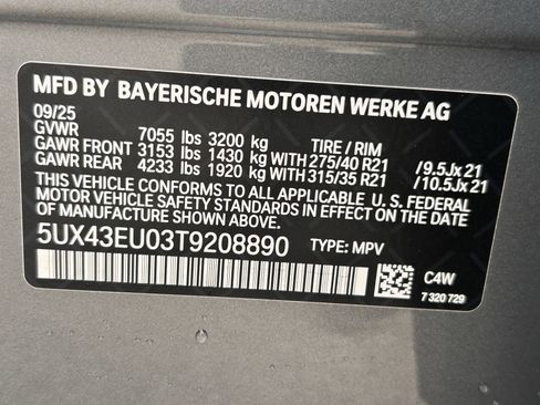 Used 2026 BMW X5 xDrive50e w/ Executive Package image 33