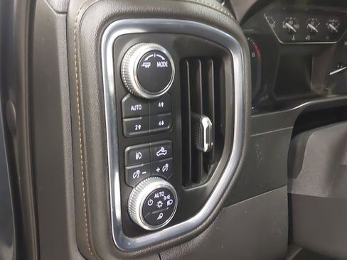 Used 2020 GMC Sierra 1500 AT4 w/ AT4 Premium Package AWD/4WD image 31