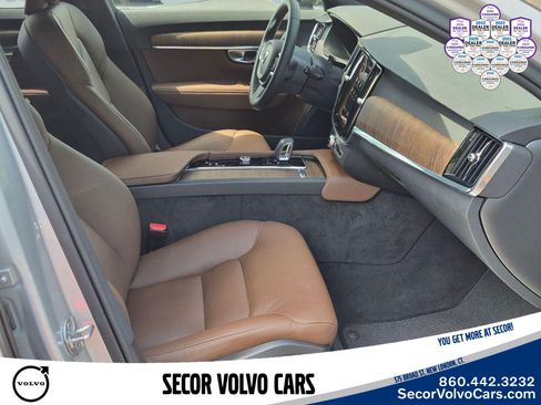 Used 2025 Volvo V90 B6 Cross Country Plus AWD/4WD image 29