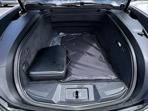 Certified 2025 Cadillac Escalade IQ Luxury 2 w/ LPO, Premium Carpet Package AWD/4WD image 31