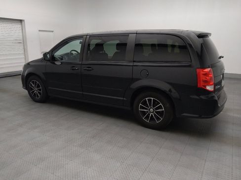 Used 2015 Dodge Grand Caravan SE w/ Quick Order Package 29E SE FWD image 3
