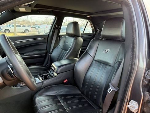 Used 2023 Chrysler 300 S image 13