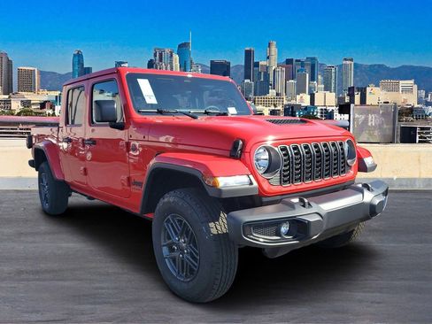 New 2026 Jeep Gladiator Sport image 2