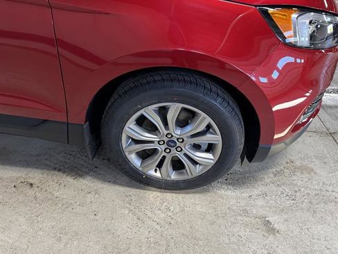 Used 2022 Ford Edge Titanium w/ Class II Trailer Tow Package AWD/4WD image 7