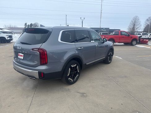 Used 2023 Kia Telluride S image 5