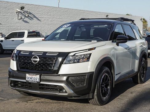 Used 2024 Nissan Pathfinder Rock Creek AWD/4WD image 4