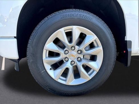 New 2026 Chevrolet Silverado 1500 Custom RWD image 15