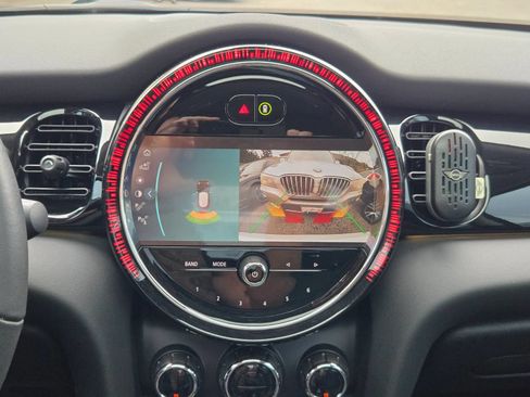 Used 2024 MINI Cooper SE FWD image 32