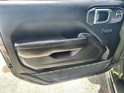 Used 2021 Jeep Gladiator Sport AWD/4WD image 10