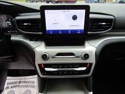 Used 2022 Ford Explorer XLT w/ Equipment Group 202A image 15