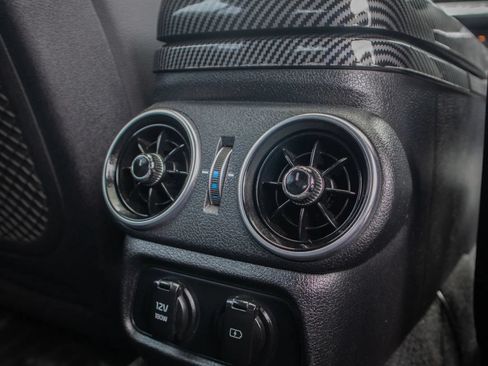 Used 2018 Kia Stinger GT1 AWD/4WD image 20