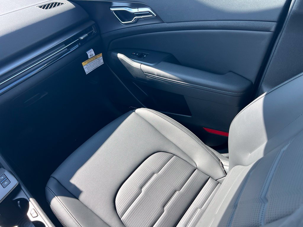 New 2026 Kia Sportage SX FWD image 11
