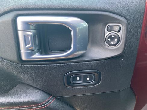 Certified 2022 Jeep Gladiator Rubicon w/ Cold Weather Group image 22