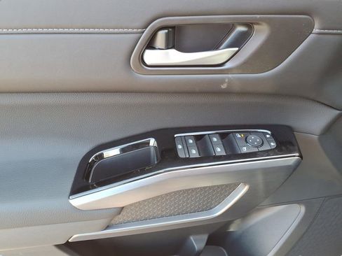New 2026 Nissan Pathfinder SL FWD image 14