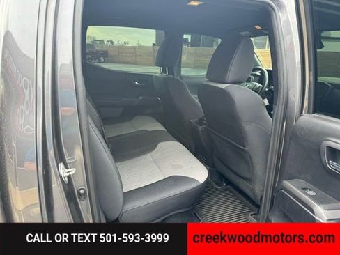 Used 2021 Toyota Tacoma TRD Sport w/ Technology Package image 6