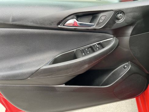 Used 2018 Chevrolet Cruze LS FWD image 19