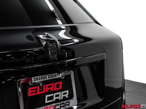 Used 2022 Rolls-Royce Cullinan w/ Cullinan Package AWD/4WD image 22