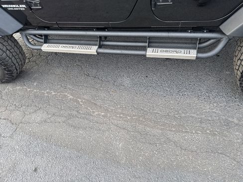 Used 2017 Jeep Wrangler Unlimited Sport w/ Connectivity Group image 12