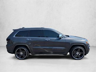 Used 2018 Jeep Grand Cherokee Overland AWD/4WD video 4