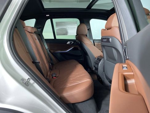 New 2026 BMW X5 xDrive50e w/ Premium Package image 27