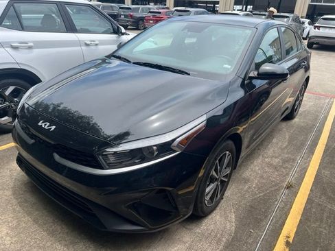 Used 2024 Kia Forte LXS FWD image 1
