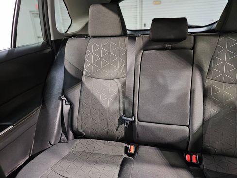 Used 2022 Toyota RAV4 XLE w/ Convenience Package image 12