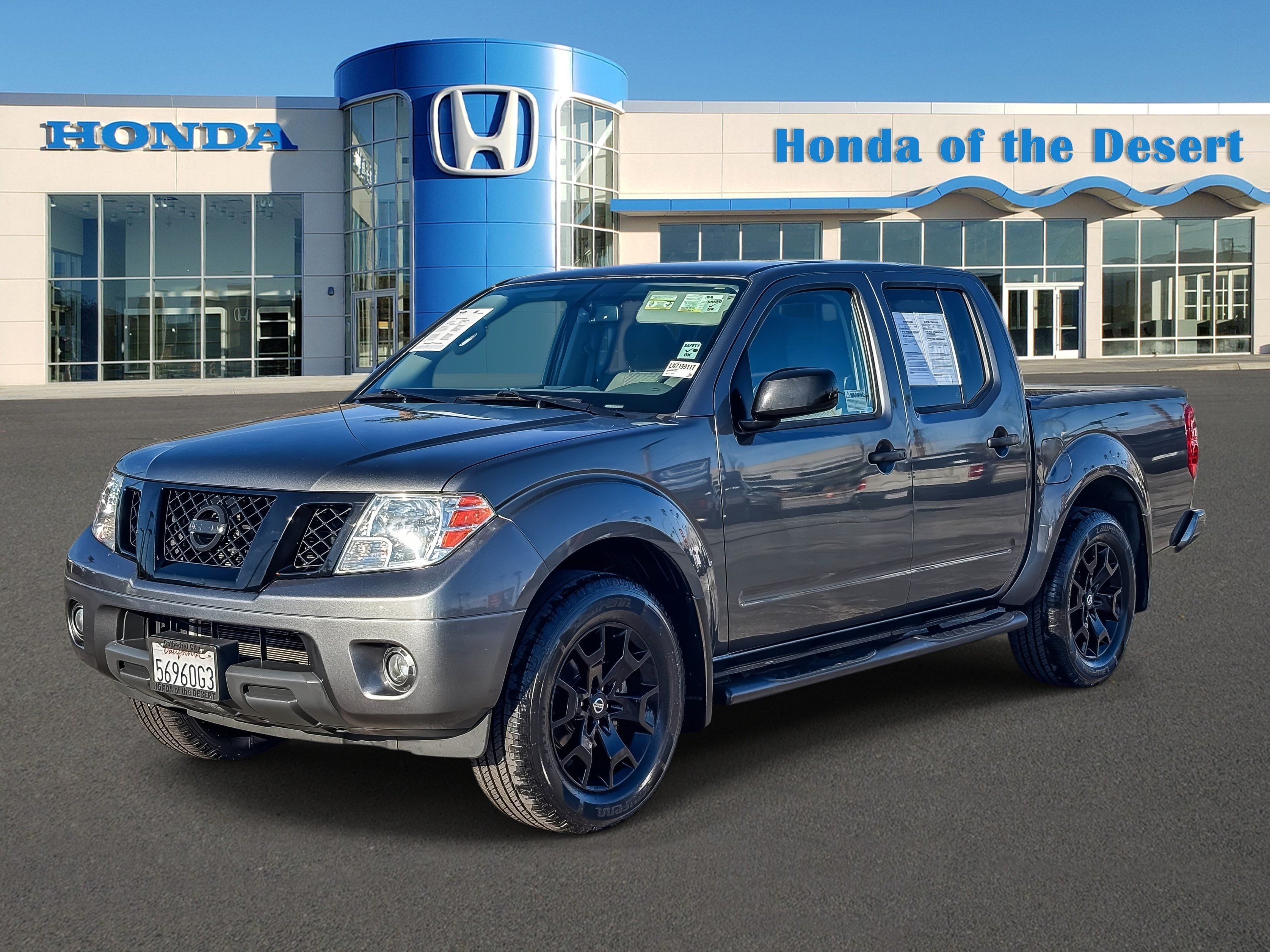 Used 2020 Nissan Frontier SV w/ Midnight Edition Floor Mats RWD image 3