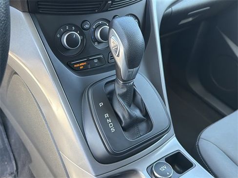 Used 2015 Ford Escape SE image 30