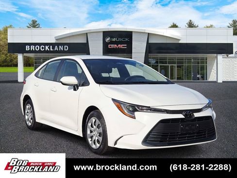 Used 2023 Toyota Corolla LE image 1