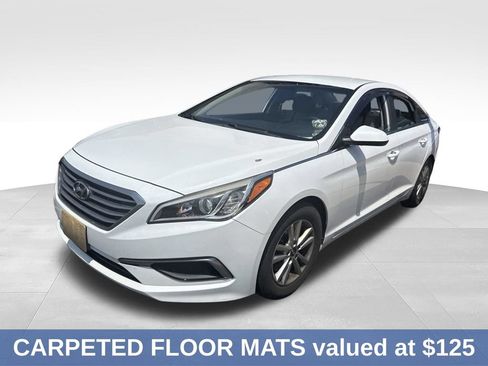 Used 2017 Hyundai Sonata SE FWD image 4
