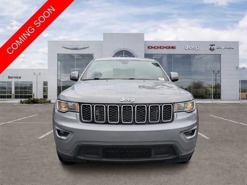 Certified 2018 Jeep Grand Cherokee Laredo RWD image 6