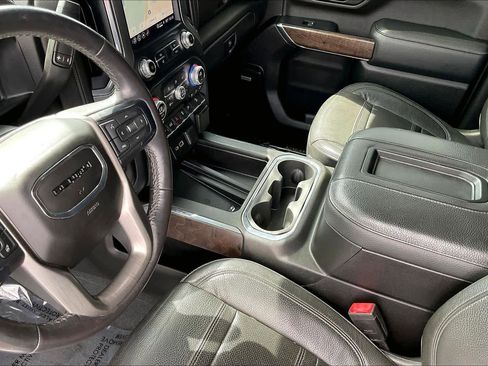 Certified 2022 GMC Sierra 3500 Denali w/ Denali Ultimate Package image 16