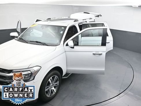 Used 2023 Ford Expedition Limited AWD/4WD image 36