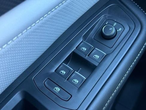 New 2026 Volkswagen Atlas Cross Sport SEL R-Line image 15