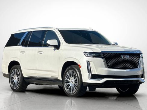 Used 2022 Cadillac Escalade Premium Luxury w/ Performance Package image 17