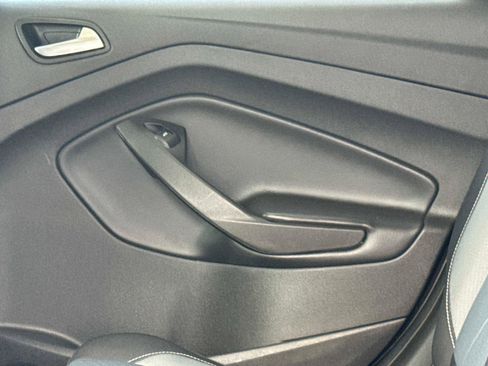 Used 2018 Ford Escape SE FWD image 13