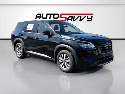 Used 2024 Nissan Pathfinder SL