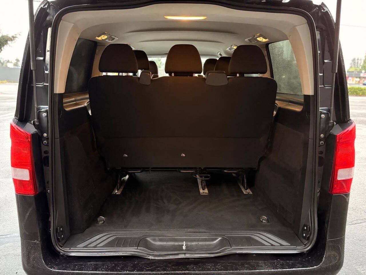 Used 2018 Mercedes-Benz Metris Passenger image 12