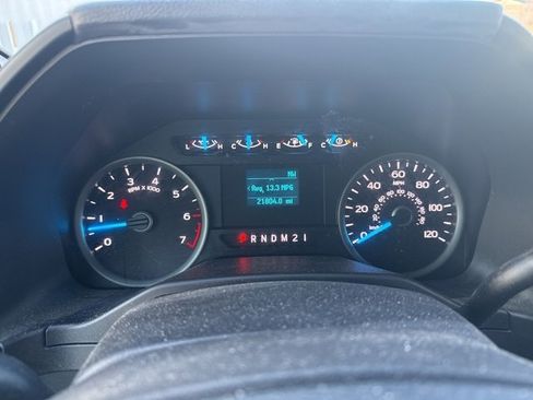 Used 2015 Ford F150 XLT image 14