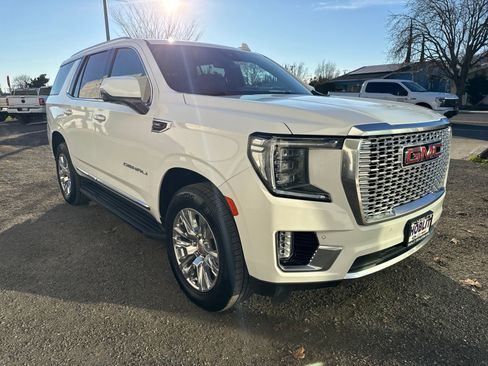 Used 2023 GMC Yukon Denali image 6