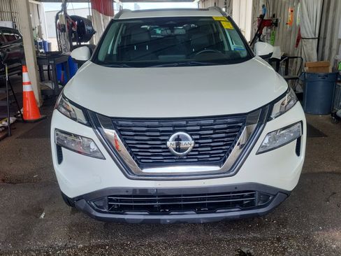 Used 2023 Nissan Rogue SL w/ SL Premium Package image 4