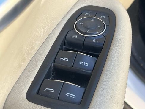 Used 2017 Cadillac XT5 Luxury FWD image 30